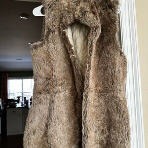 Banana Republic Faux Fur Vest in Tan